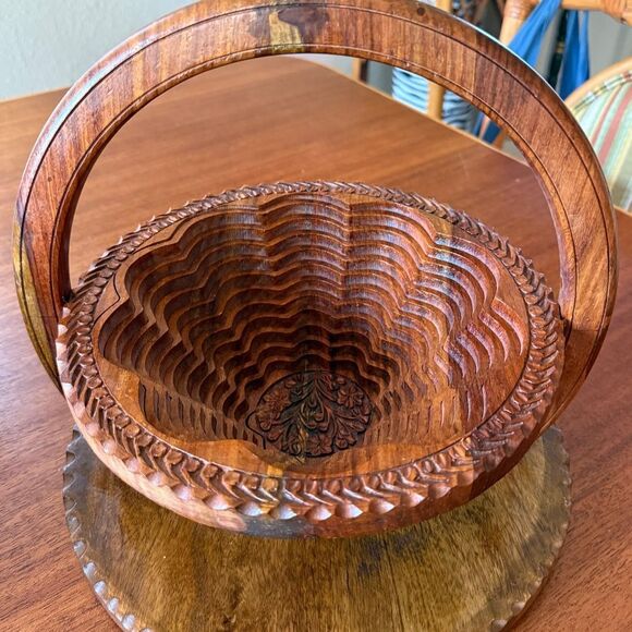 Vintage Hand Carved Rosewood Wooden Folding Basket Trivet with Handle - Picture 3 of 13